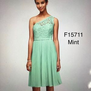 David’s Bridal Bridesmaid Dress F15711 Lace Short